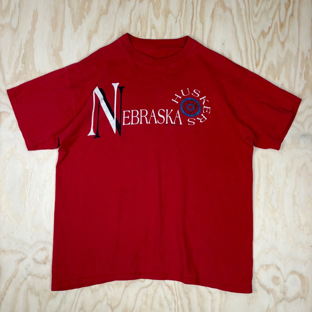 Vintage Nebraska Huskers T Shirt Red Single Stitch Garment Graphics Mens XL 90s